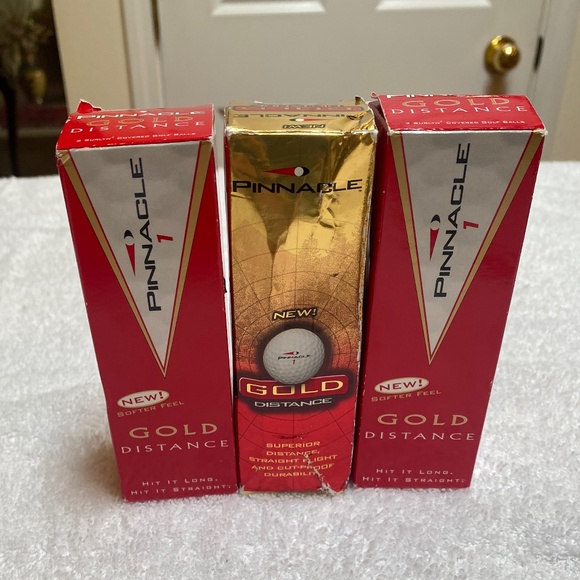 Pinnacle (9) Gold Distance Golf Balls. - Picture 1 of 3